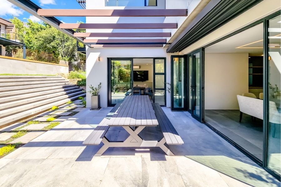 6 Bedroom Property for Sale in Camps Bay Western Cape